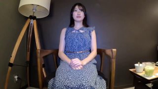 超哥广西旅游宾馆300元了肏了当地一个包臀短裙良家少妇,各种高难度姿势配合,不是屌大还真满足不了她!